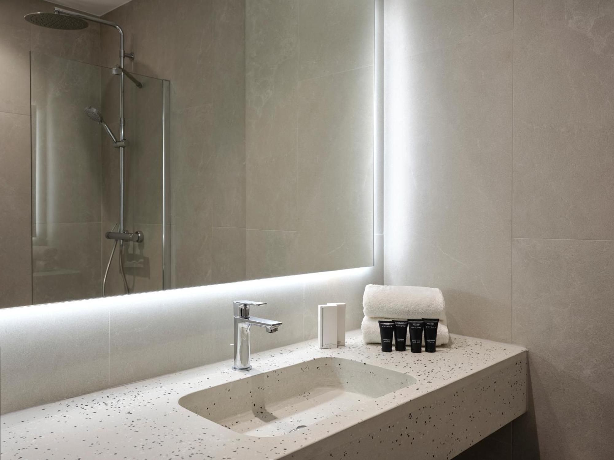 Residence Патра Екстериор снимка