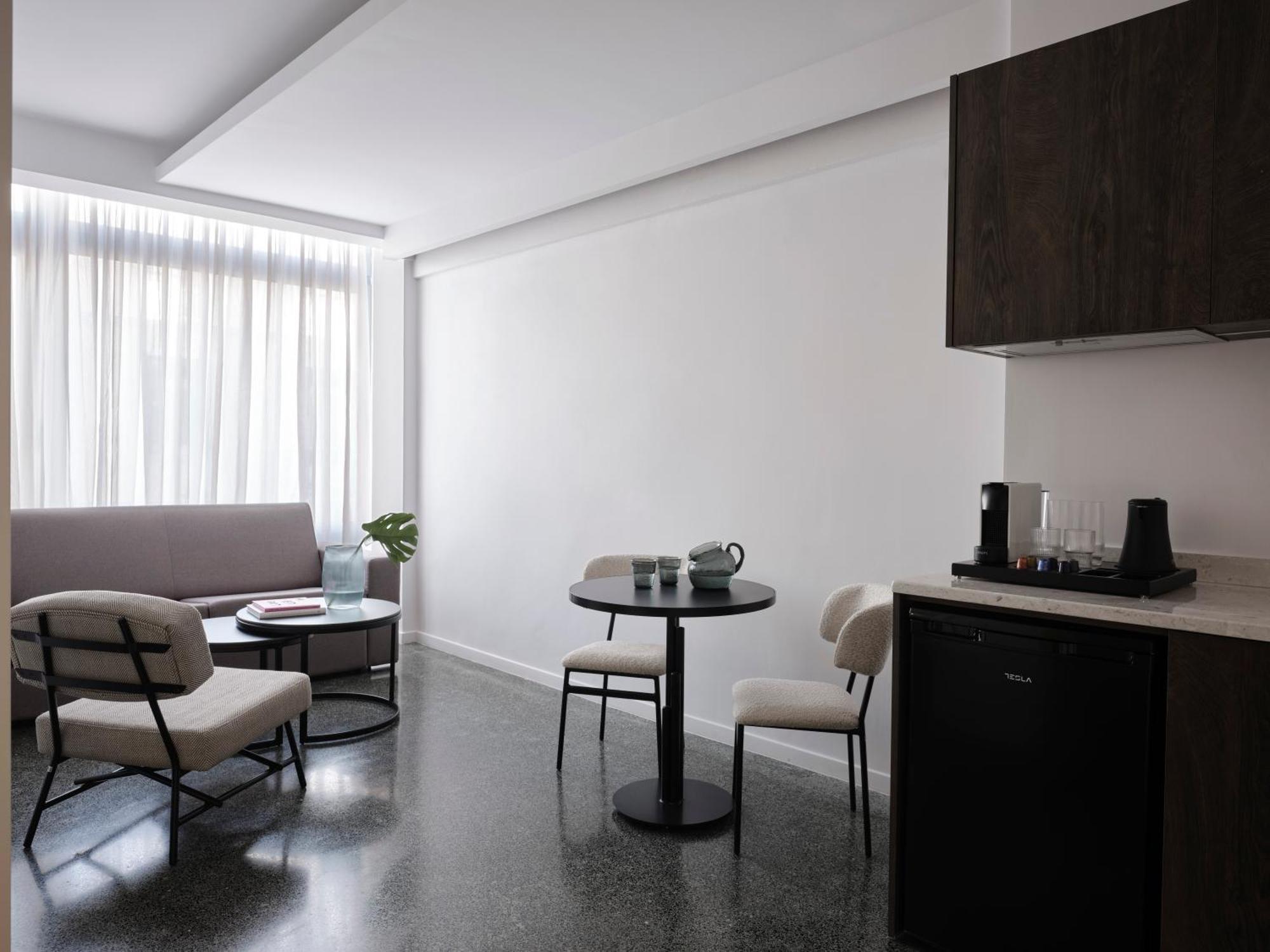 Residence Патра Екстериор снимка