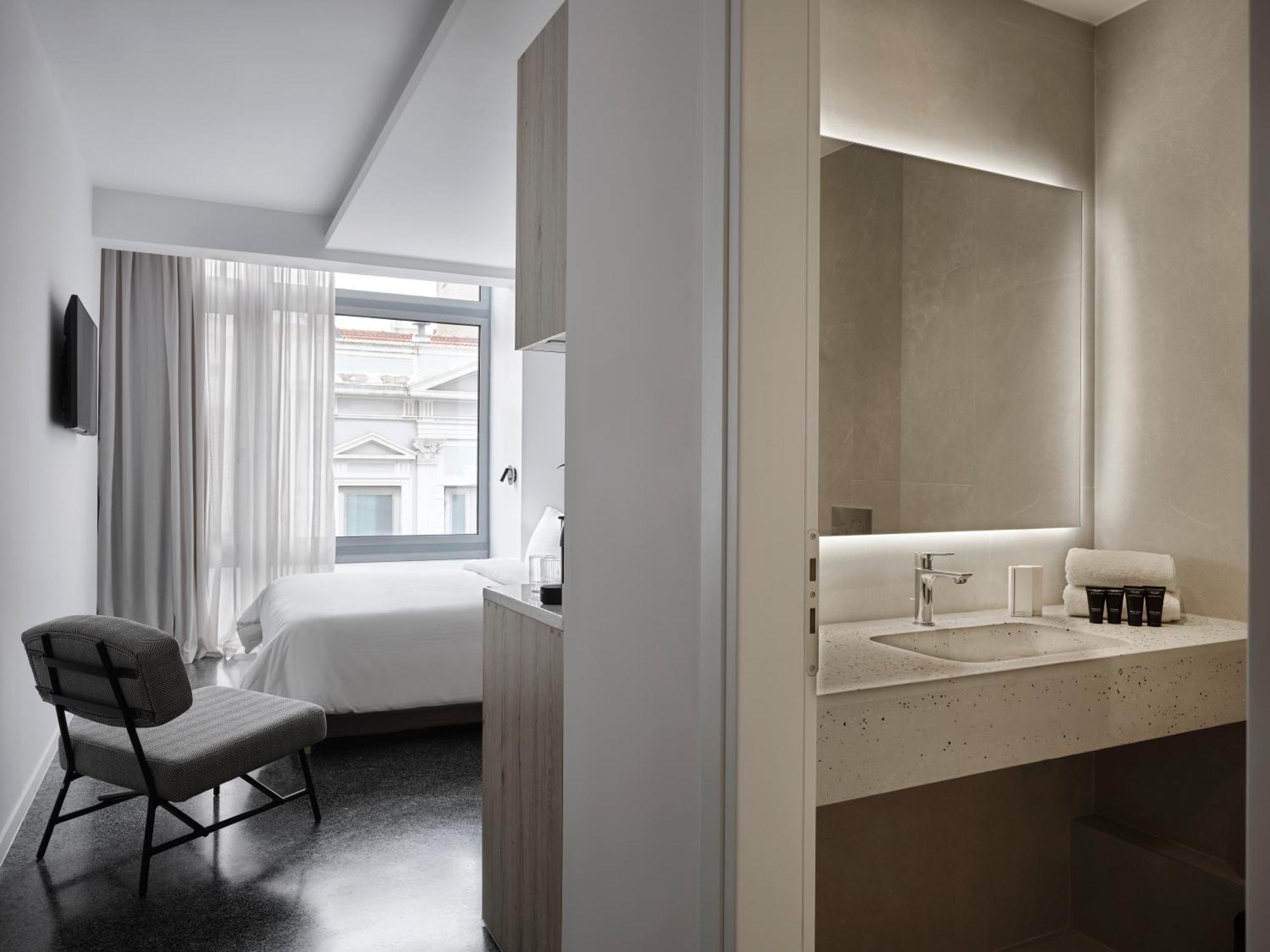 Residence Патра Екстериор снимка