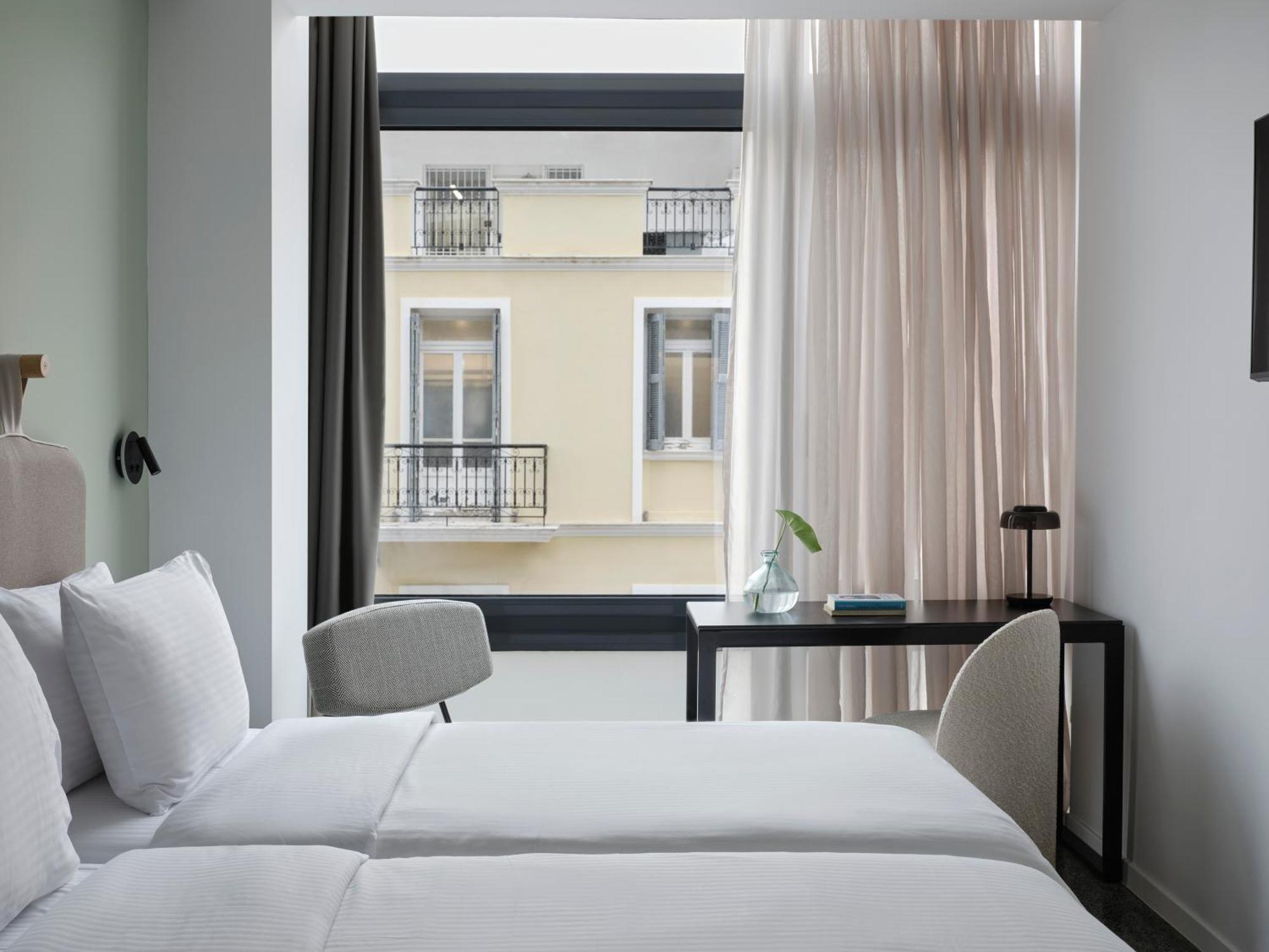 Residence Патра Екстериор снимка
